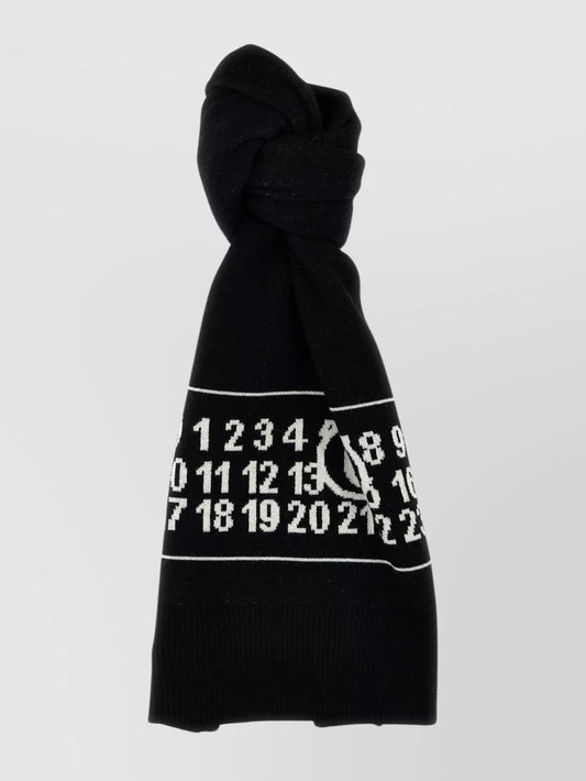 LOGO SCARF BLACK WHITE - MM6